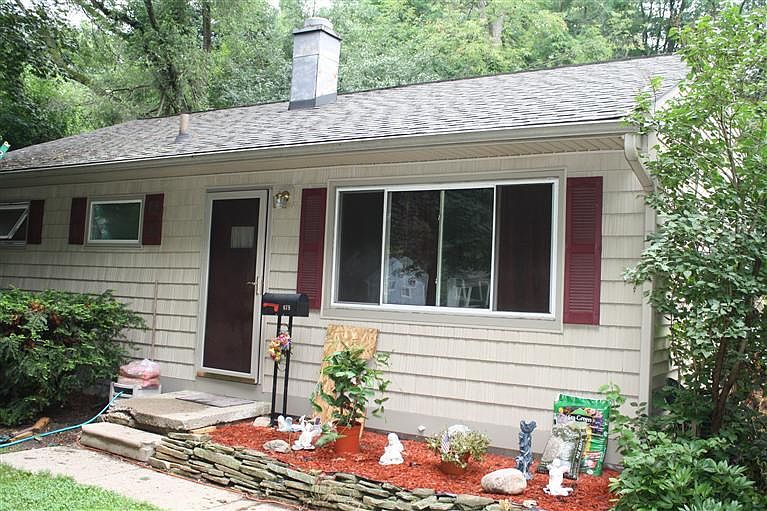 1st image of 875 Wickfield Ct