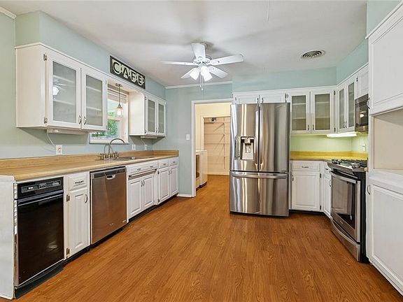 4th image of 1579 Ridgecrest Dr