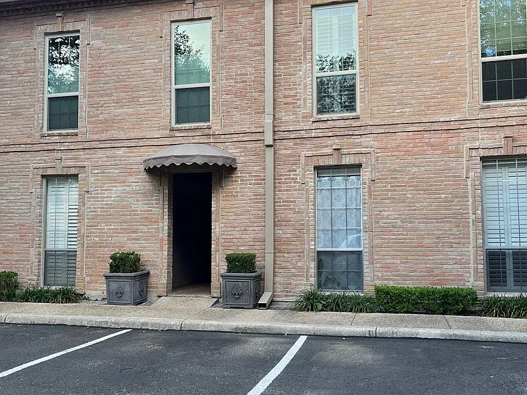 7707 Broadway St #3A — Photo 1