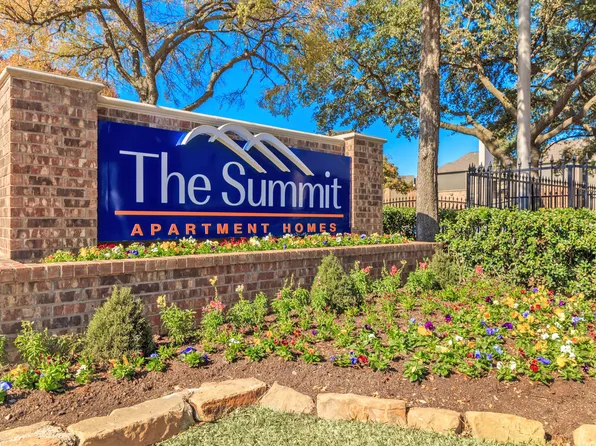 The Summit Apartments