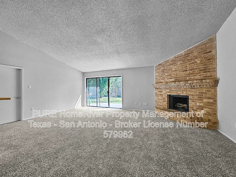 3 bed, 2.0 bath, 1373 sqft, $1,695 — Photo 4