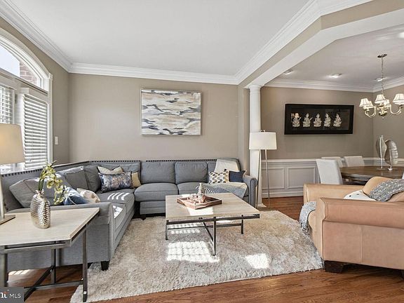 5th image of 6802 Thompson Crest Ct