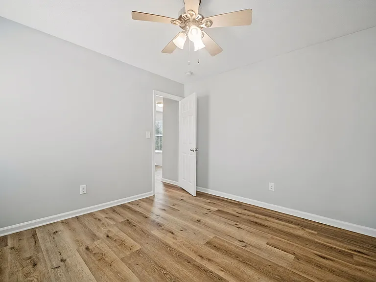 5408 Lord Dunmore Ct — Photo 10