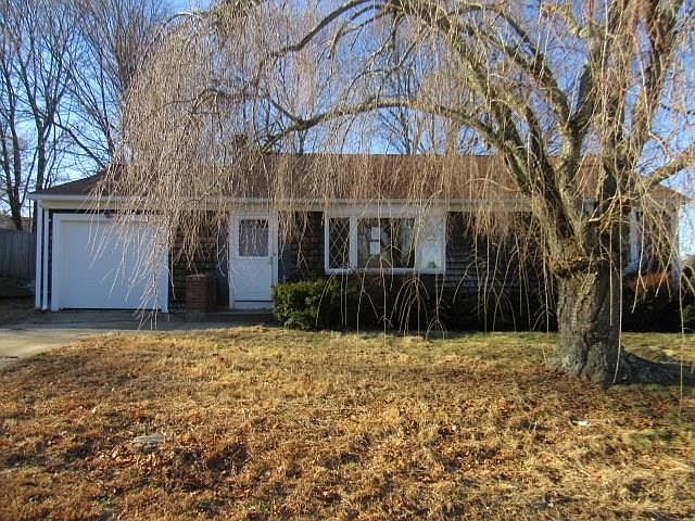 1st image of 14 Salem Dr