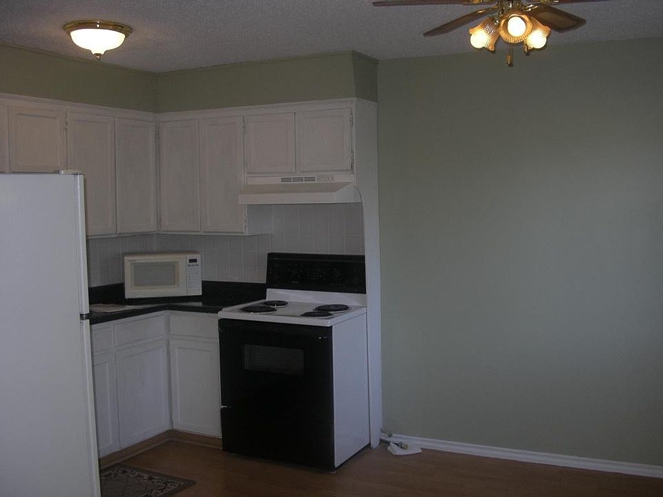 2nd image of 18345 93rd Ave NW