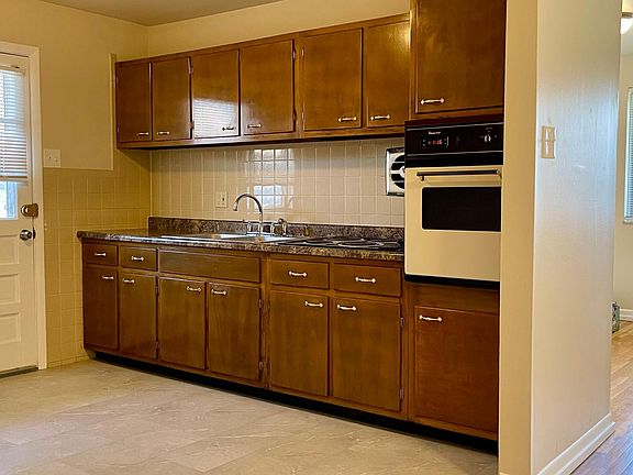 2nd image of 4083 Esseldale Dr