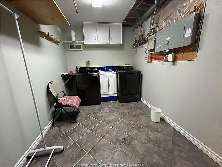 1161 Jefferson Blvd — Photo 17