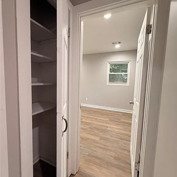657 Robert E Lee Pkwy — Photo 12