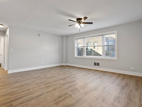 4th image of 7710 N Sheridan Rd APT 406