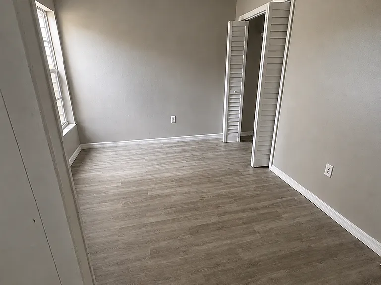 3174 Beecher Dr E — Photo 6