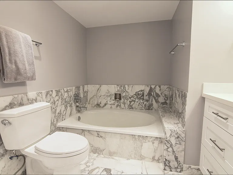 4301 N Ocean Blvd #507 — Photo 25