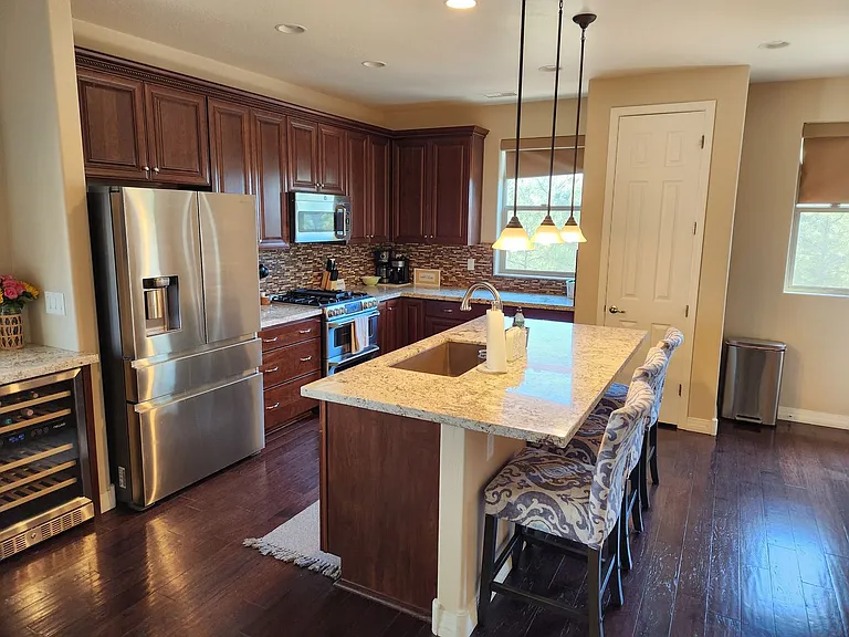 518 N Otto Dr — Photo 3
