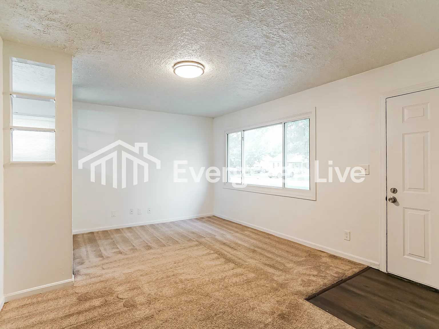 3 bed, 1.0 bath, 875 sqft, $1,445 — Photo 4