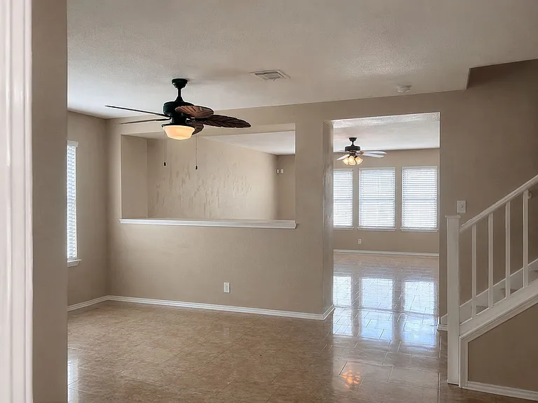 122 Rummel Dr — Photo 4