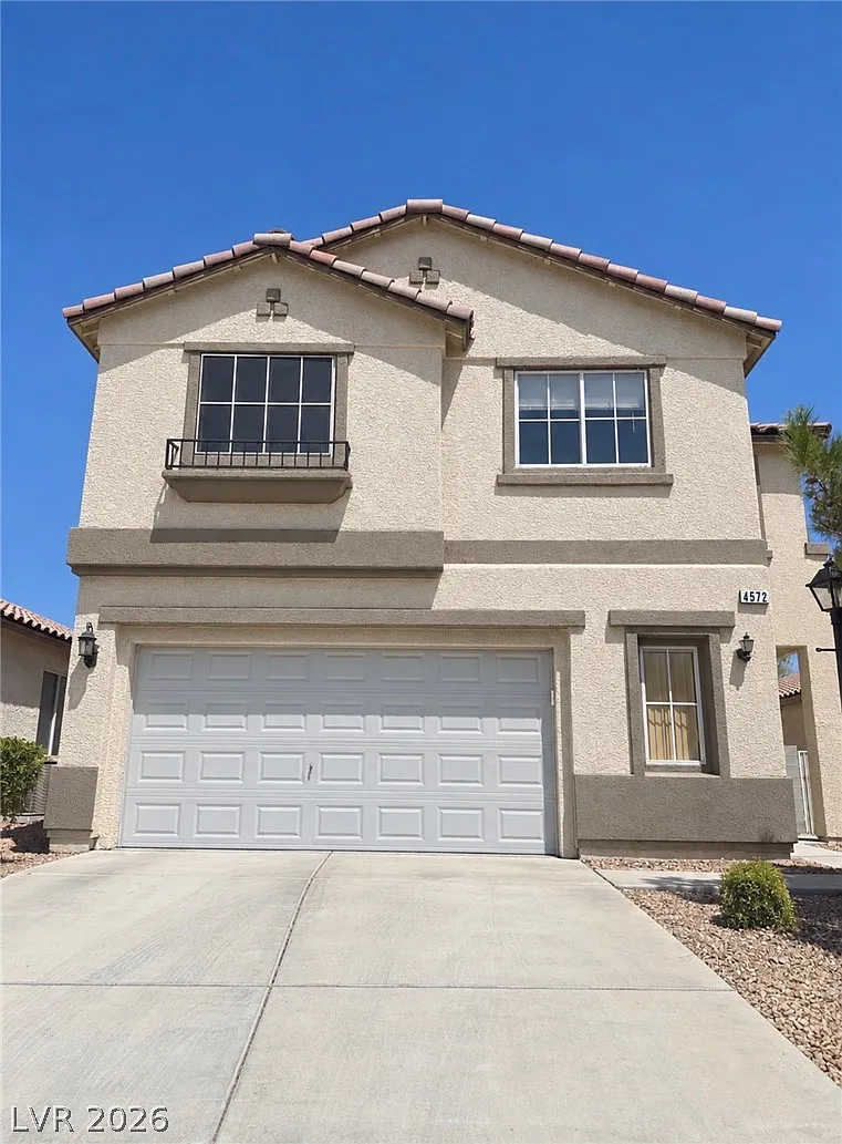 3 bed, 2.5 bath, 2005 sqft, $2,399 — Photo 2