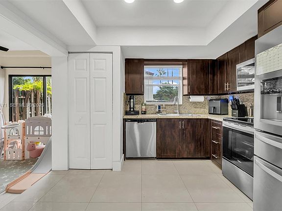 4th image of 8140 SW 209th St