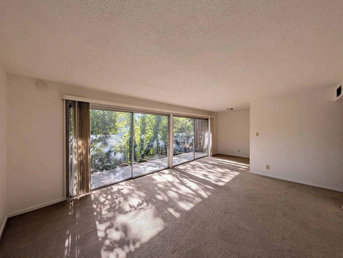 Building Photo - 1810 Bonita Ave #F