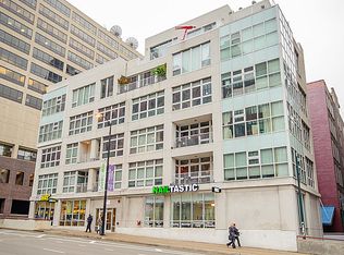 400 N Orleans St #C, Chicago, IL 60654