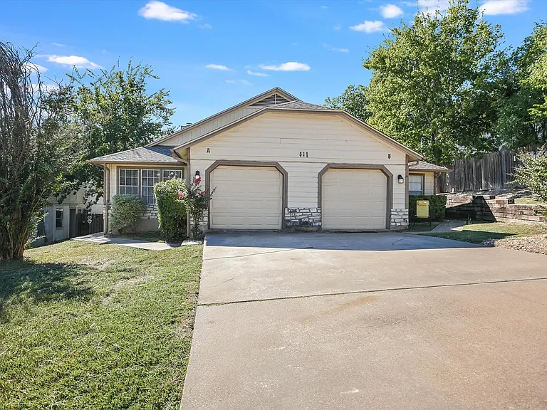511 Cutty Trl #A — Photo 2