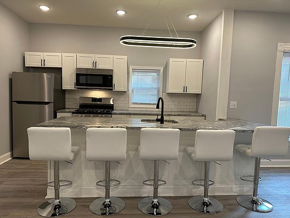 3rd image of 508 E Laurel St #2