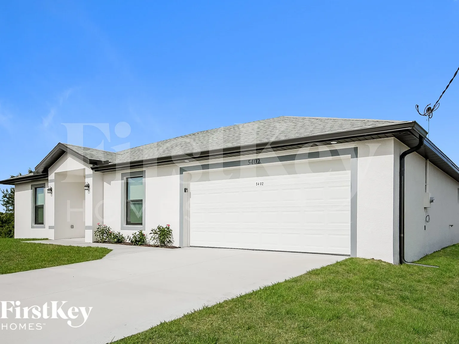 4 bed, 2.0 bath, 1559 sqft, $2,045 — Photo 2
