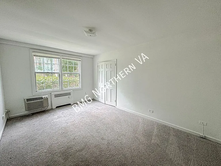 214 N George Mason Dr #1 — Photo 10