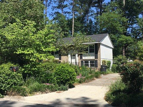 2nd image of 1621 Apple Valley Dr