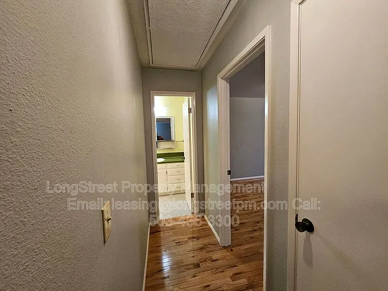 4606 NE Broadway St — Photo 15