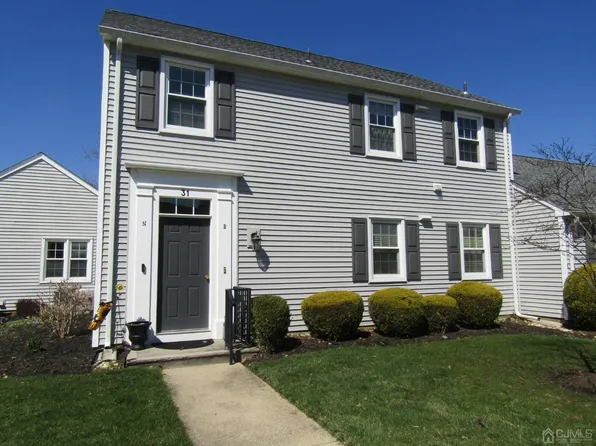 31 Bradford Ln #N, Monroe Township, NJ 08831