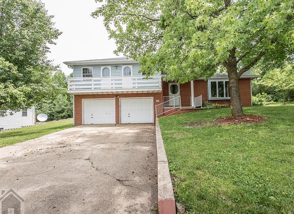 1st image of 802 Greenbriar Dr