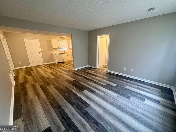 2nd image of 6682 Chupp Rd