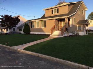 133 9th St, Belford, NJ 07718