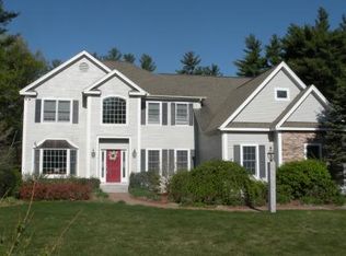 9 Tanglewood Dr, Nashua, NH 03062