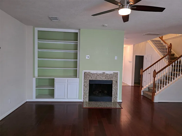 2715 Riverhollow Ln — Photo 11