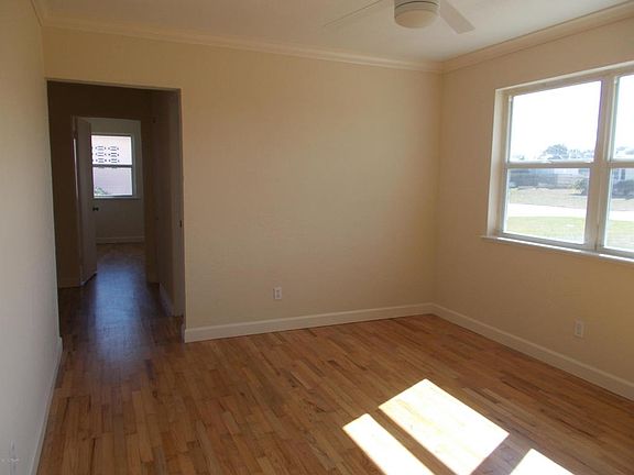 5th image of 495 Wild Olive Ave