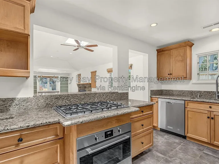 414 Monterey Ave — Photo 8