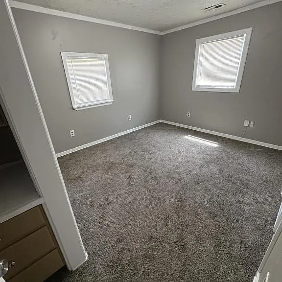 804 N Capelle St — Photo 1