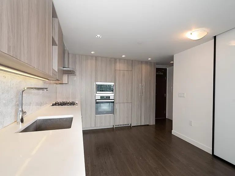 89 Nelson St #2403 — Photo 13