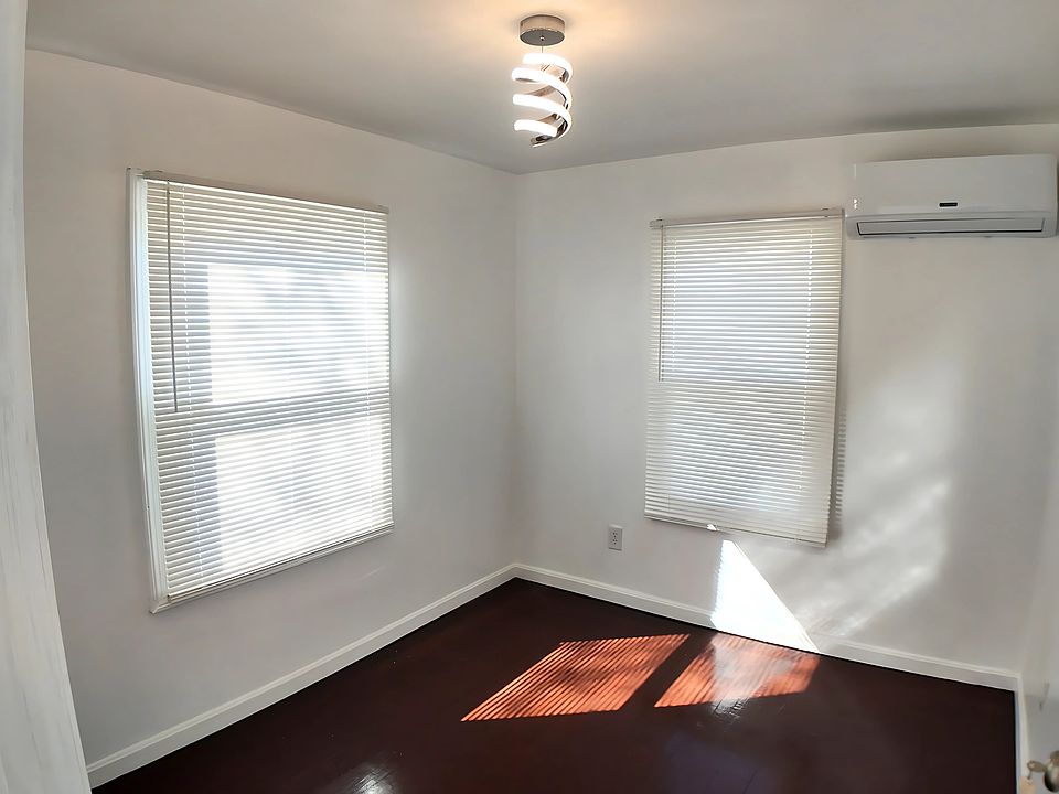 Bedroom #1