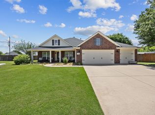 705 Eagle Ct, Mansfield, TX 76063