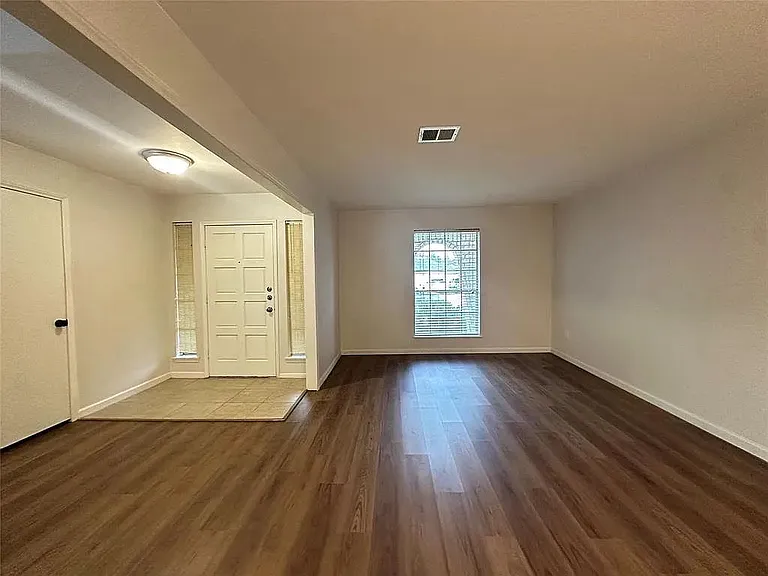12139 Huntington Park Dr — Photo 7