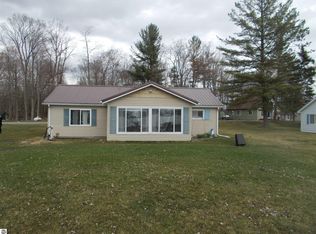 5976 Birchwood Dr, Hale, MI 48739