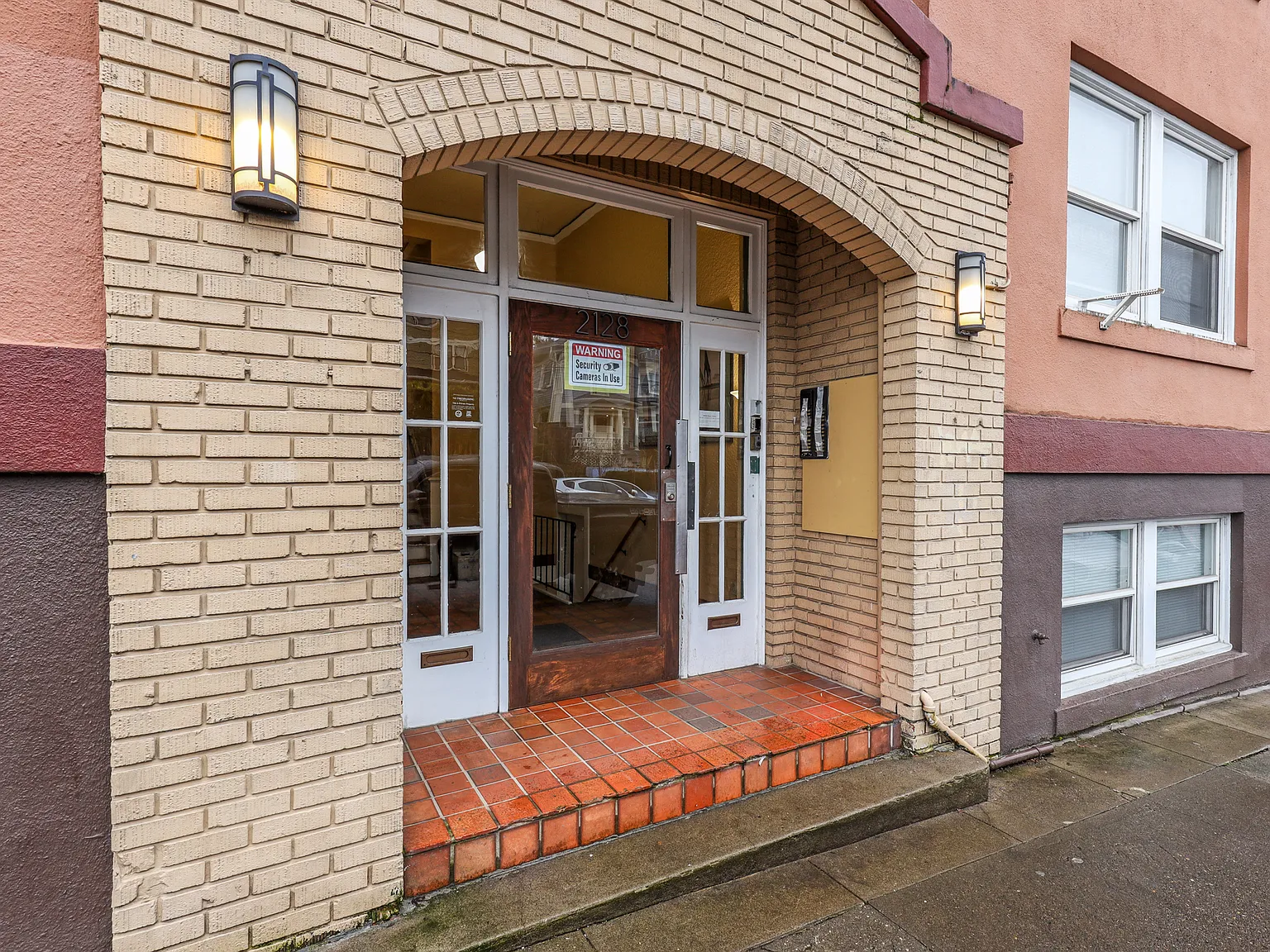 2128 SE Hawthorne Blvd - Caldwell Apartments — Photo 1