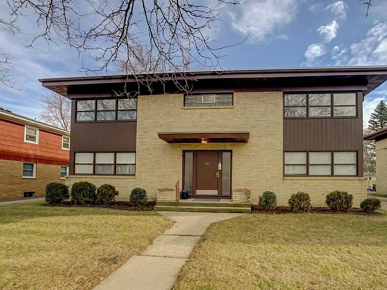 505 Midvale Ave — Photo 12