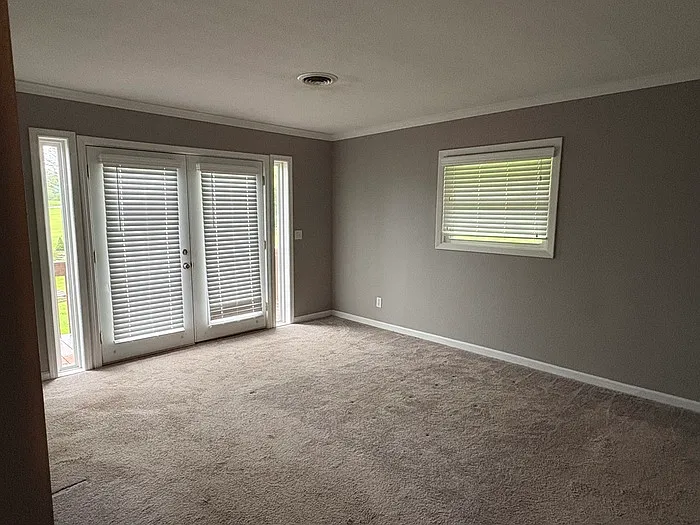 42 Greene Dr — Photo 10