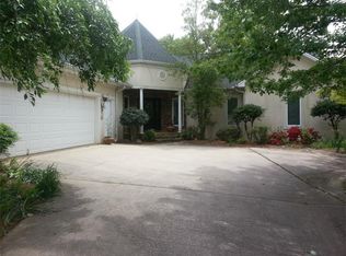 27 Spring Lake Trl, White, GA 30184