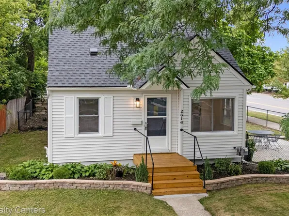 2616 Kenmore Rd, Berkley, MI 48072