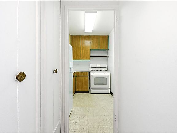 5th image of 110-11 Queens Blvd APT 6M