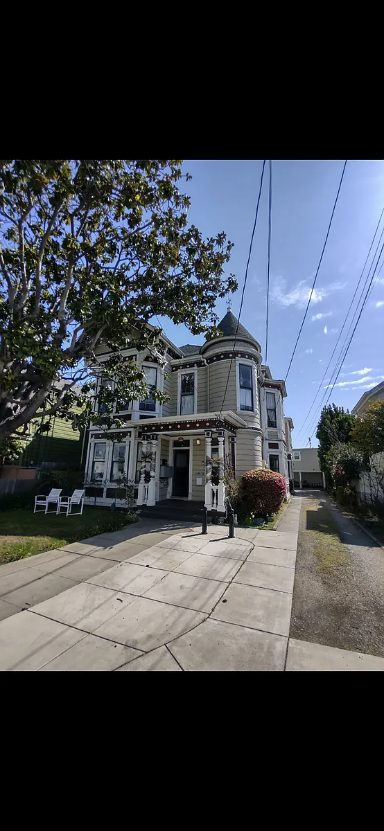 Building Photo - 1524 Willow St #A
