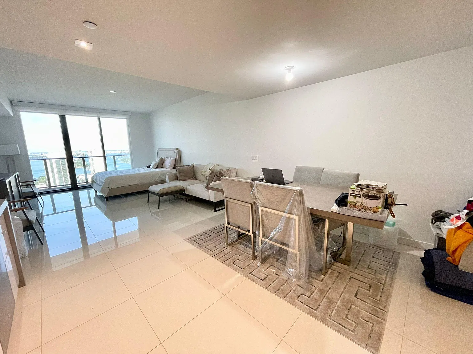 Studio, 590 sqft, $2,600 — Photo 4
